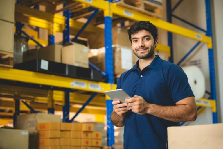 male-warehouse-worker-portrait-in-warehouse-storage-1024x682